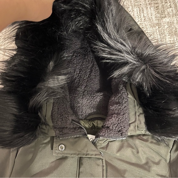 Sam Edelman faux fur olive green parka NEW - Picture 8 of 9